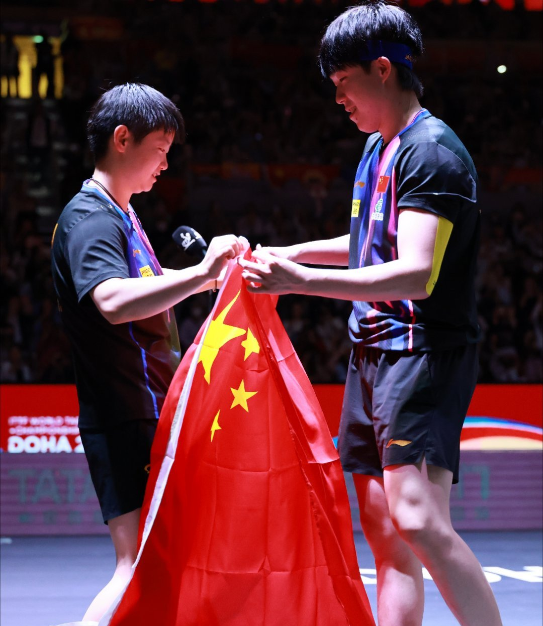 WTT冠军赛八强战激情夜!布鲁诺·费尔南德斯里突外投,山东泰山鏖战巴黎圣日耳曼的简单介绍